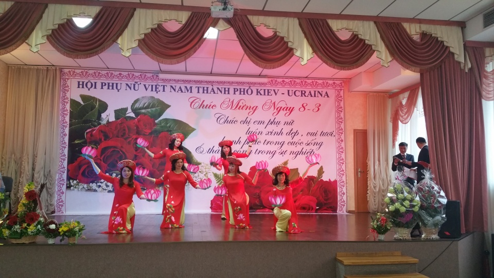 ngay hoi cua phu nu viet tai kiev