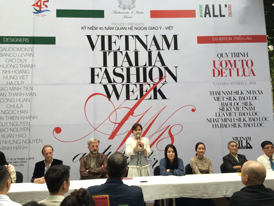 tuan le thoi trang thu dong viet nam italy 2018