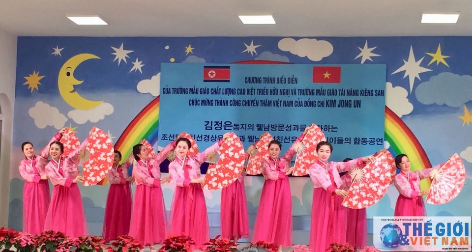 xuc dong thieu nhi trieu tien hat ai yeu bac ho chi minh