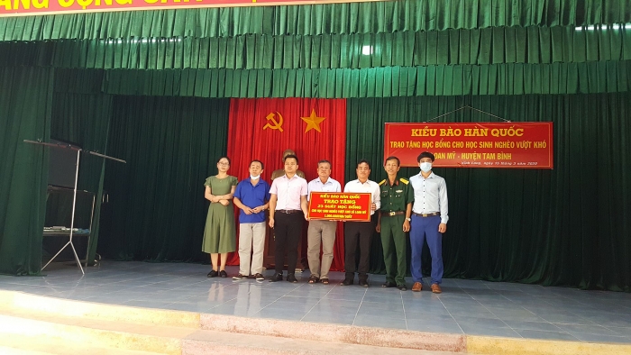 kieu bao han quoc ve cach ly van chung tay vi hoc sinh ngheo