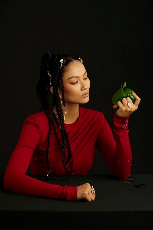 Hoa hậu H’Hen Niê gấn ấn tượng với bộ ảnh về sự tự tin của phụ nữ Hoa hậu H’Hen Niê gấn ấn tượng với bộ ảnh về sự tự tin của phụ nữ