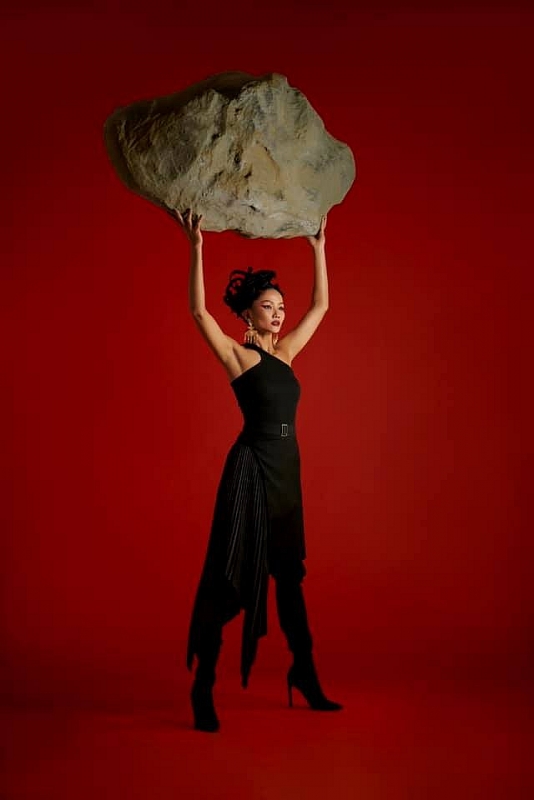 Hoa hậu H’Hen Niê gấn ấn tượng với bộ ảnh về sự tự tin của phụ nữ Hoa hậu H’Hen Niê gấn ấn tượng với bộ ảnh về sự tự tin của phụ nữ