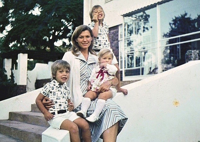 Siêu mẫu Maye Musk và lời khuyên đắt giá để có được cuộc đời phiêu lưu, sắc đẹp và thành công Maye Musk và lời khuyên đắt giá để có được cuộc đời phiêu lưu, sắc đẹp và thành công