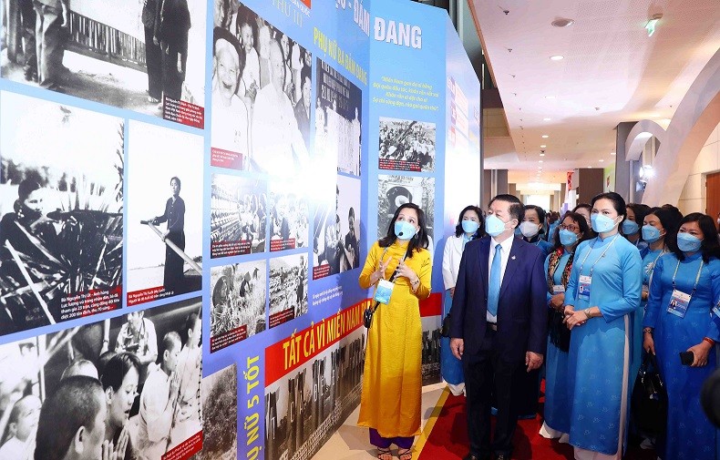 Khai mạc triển lãm ảnh 'Hội Liên hiệp Phụ nữ Việt Nam - viết tiếp những ước mơ'