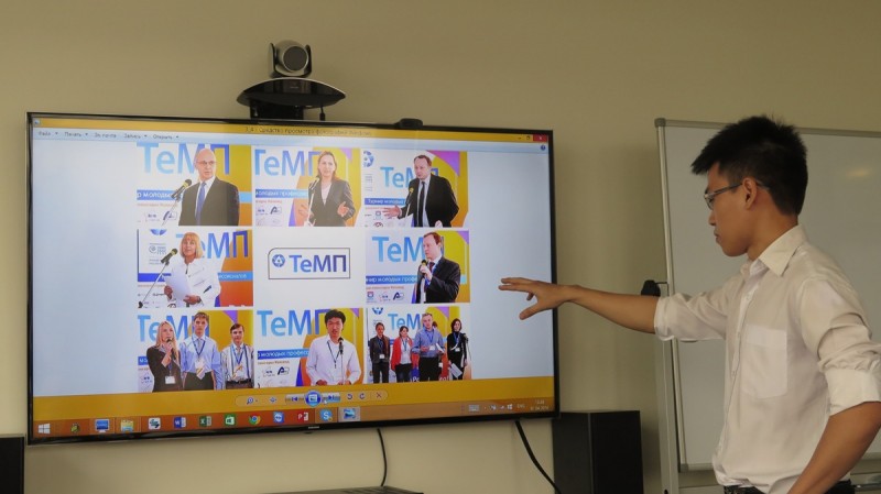 sinh vien viet hoc nganh nang luong hat nhan tai nga tang