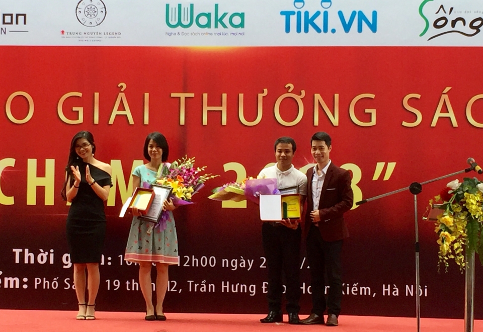 cuon sach truyen cam hung nhat 2018 ong giao lang tren tang gac mai