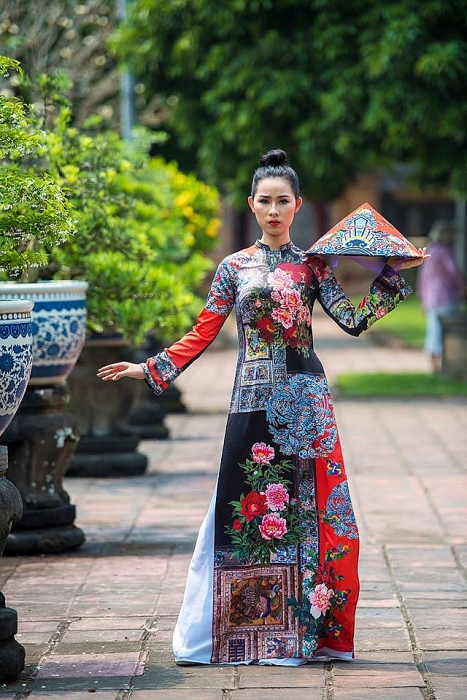 chiem nguong bo suu tap ao dai lay cam hung tu my thuat trieu nguyen