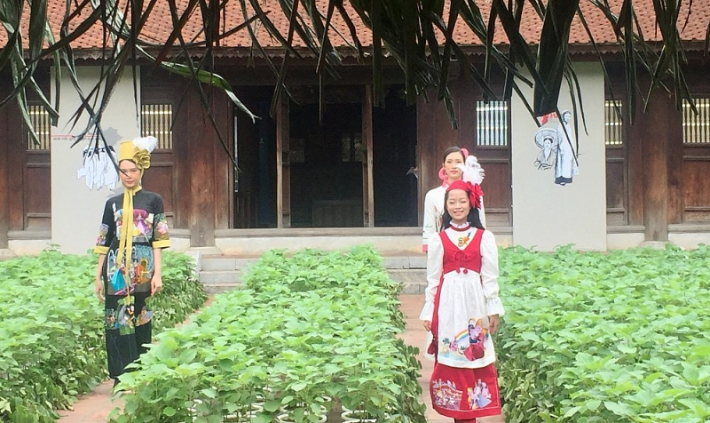 Khi áo dài Việt Nam mang tinh thần hội nhập