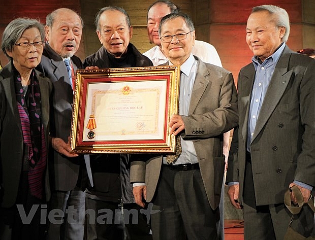 Kiều bào và bạn bè Pháp tin tưởng Việt Nam tiếp tục đạt được những thành tựu mới