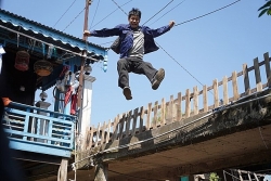 Phim Lật mặt: 48h trở thành tâm điểm của các rạp chiếu Việt