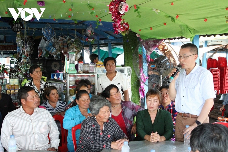 Dịch Covid-19: Đại sứ quán Việt Nam tại Campuchia luôn sát cánh cùng người gốc Việt