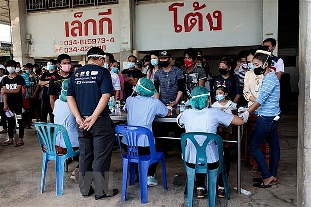 Người Việt tại Thái Lan được đề nghị không về nước theo đường dây trái phép