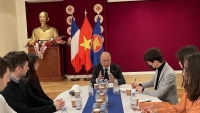 Sinh viên Học viện chính trị Paris tìm hiểu về quan hệ Việt Nam-Pháp và Việt Nam-EU