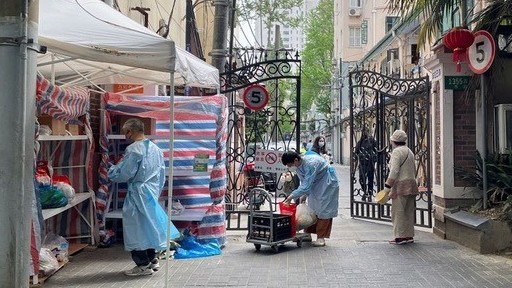 trung quoc nhieu thanh pho phong toa linh dong nham ngan chan bien the omicron