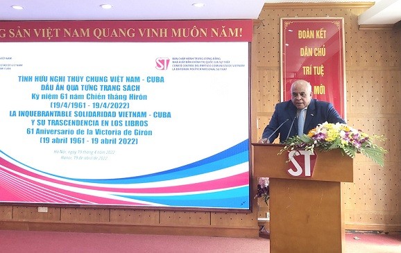 Dấu ấn tình hữu nghị Việt Nam-Cuba qua từng trang sách