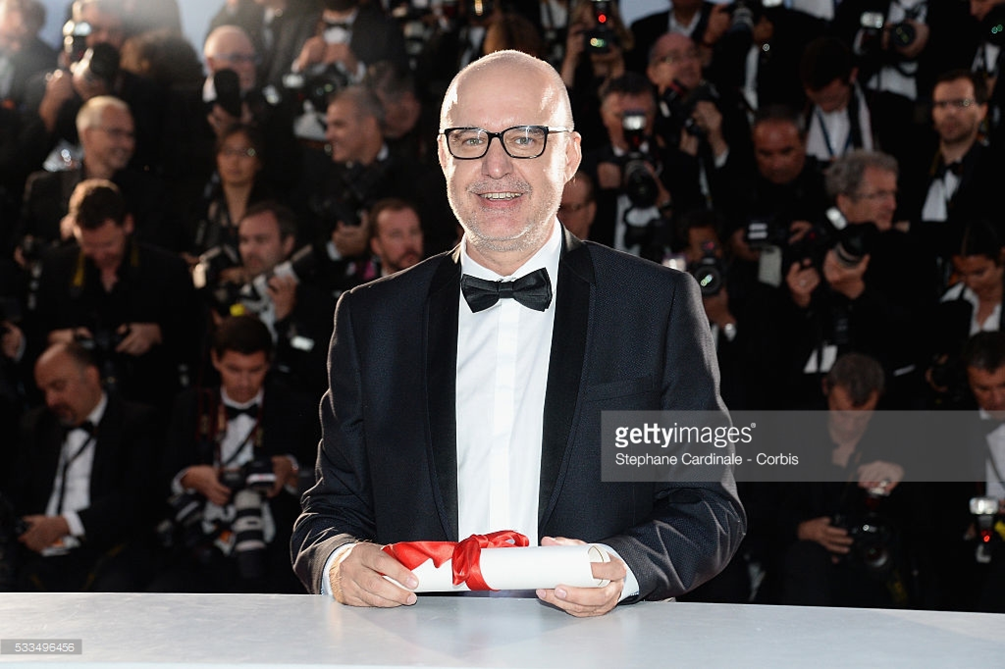 mat ma thoi gian gianh giai thuong phim ngan tai cannes