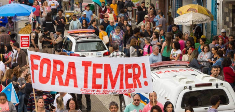 bat on chinh tri can tro hoi phuc kinh te tai my latin