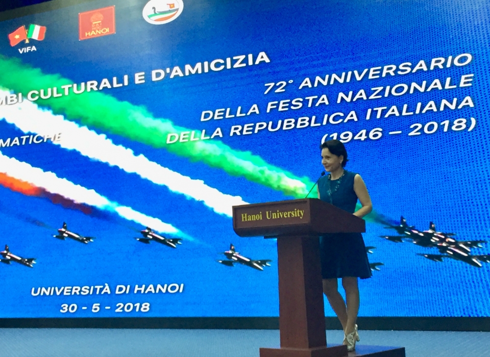 giao luu huu nghi mung 72 nam quoc khanh italy