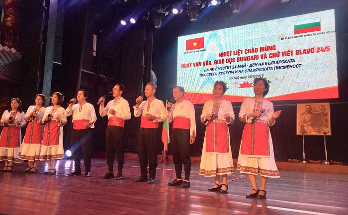 ngay hoi van hoa bulgaria va chu viet slavo tai viet nam