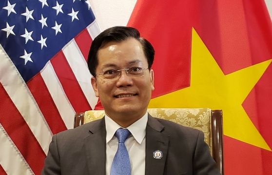 Đại sứ Hà Kim Ngọc điện đàm với Hạ nghị sĩ Mỹ Ami Bera  