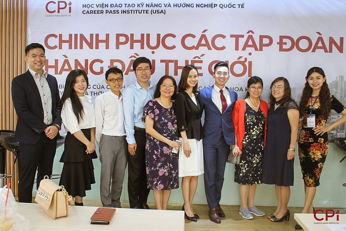 'Tôi phiên bản 4.0' của những người Việt trẻ năng động tại Mỹ toi phien ban 40 cua nhung nguoi viet tre nang dong tai my