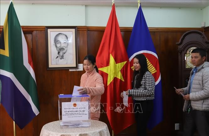 Người Việt tại Nam Phi góp xuồng chủ quyền tặng huyện đảo Trường Sa