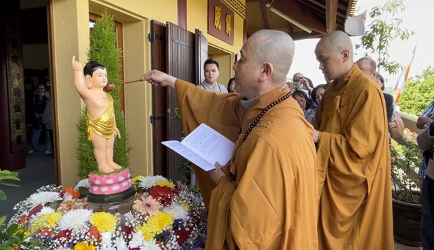 Đại lễ Phật đản 2022 của người Việt tại Pháp