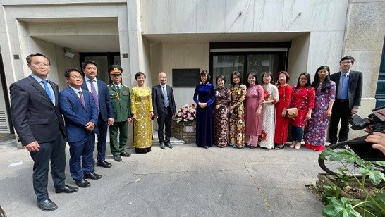 Các hoạt động ý nghĩa kỷ niệm 132 năm ngày sinh Chủ tịch Hồ Chí Minh tại Pháp