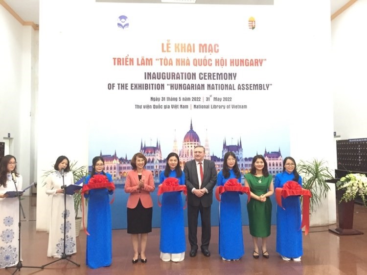 Khám phá lịch sử và vẻ đẹp của Tòa nhà Quốc hội Hungary tại Việt Nam