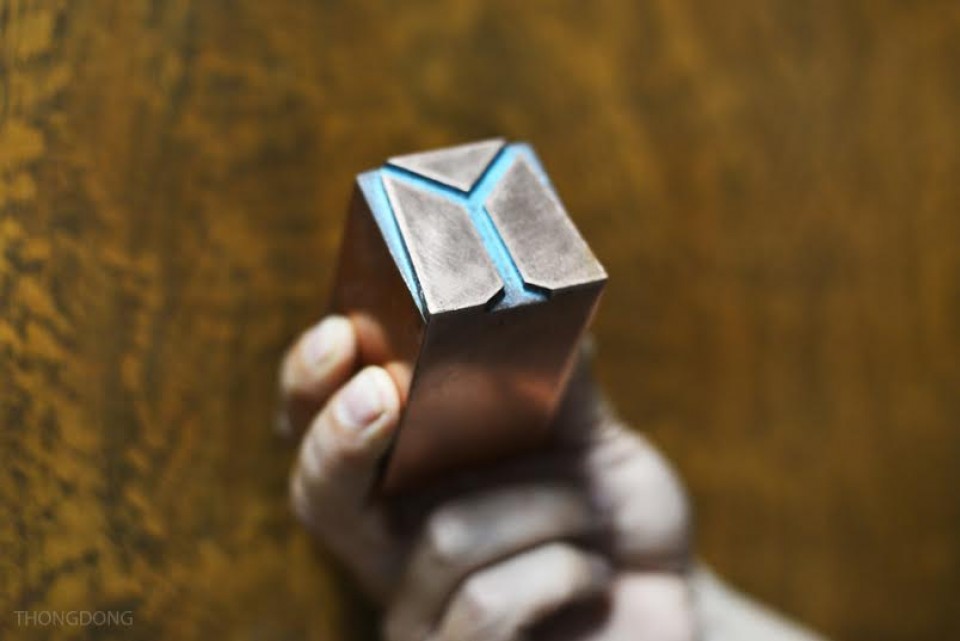 "Chạm” – thế giới của điêu khắc tối giản cham the gioi cua dieu khac toi gian