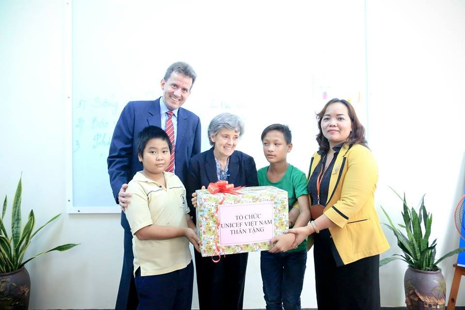 lien hop quoc sat canh cung viet nam bao ve tre em