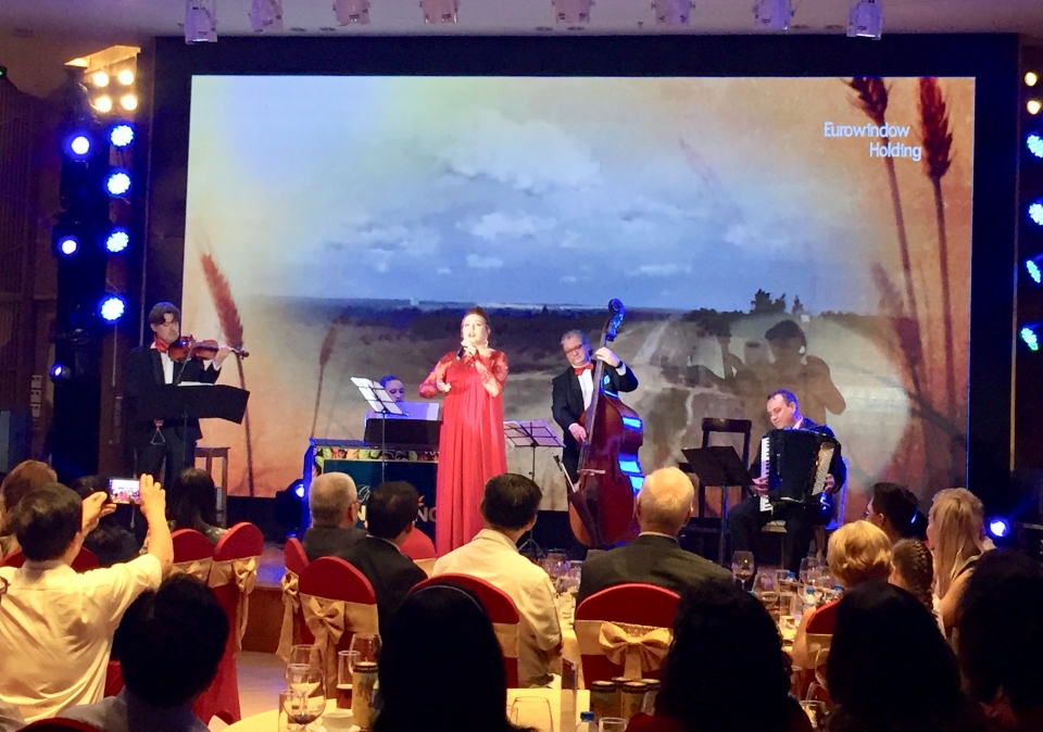 thuong thuc giai dieu nuoc nga tai ha noi