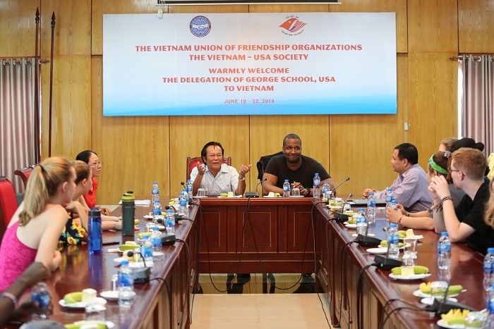 hoc sinh my trai nghiem thuc te tai viet nam