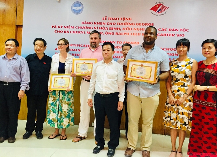 vinh danh ngoi truong gop phan dat nen mong xay dung tinh huu nghi viet my