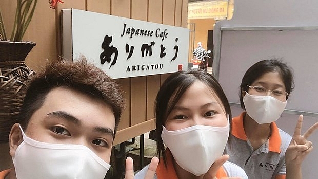 10000 khau trang vai tu thien gui tang toi du hoc sinh tai nhat ban