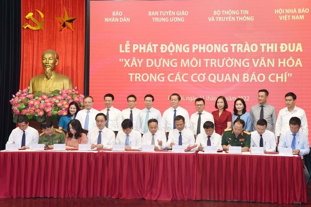 Xây dựng môi trường văn hóa trong các cơ quan báo chí