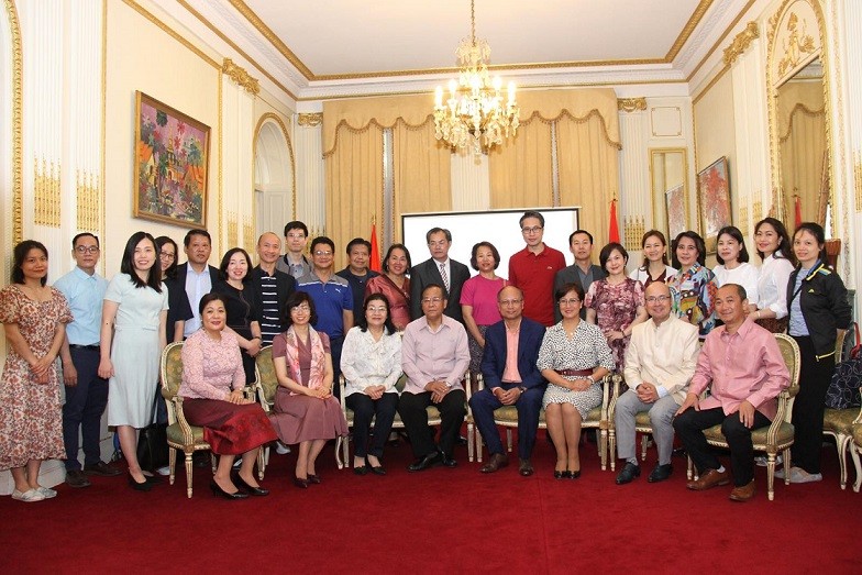 Kỷ niệm 45 năm ngày ký Hiệp ước hữu nghị và đoàn kết Việt-Lào tại Pháp