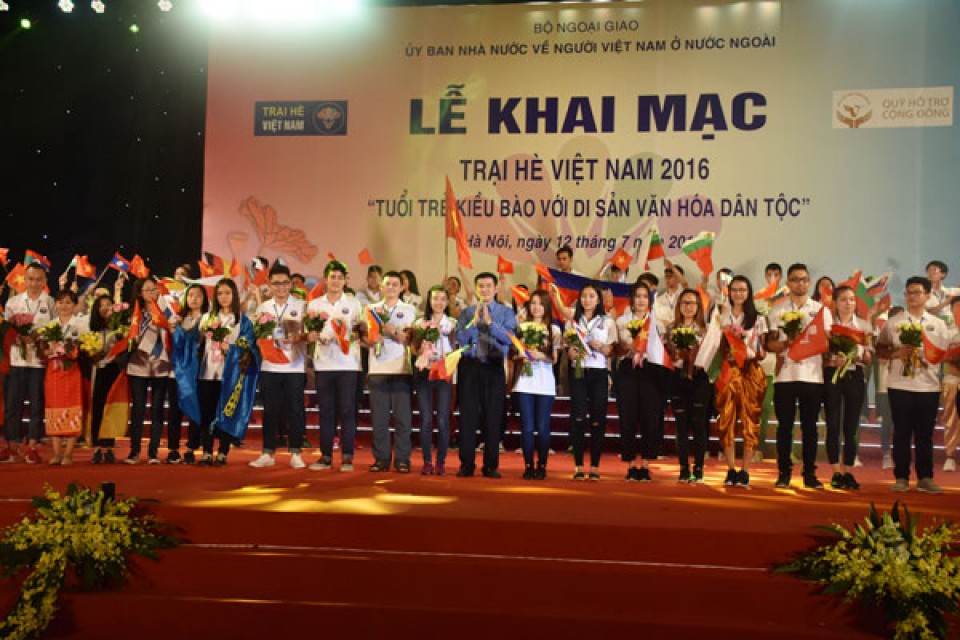 Khai mạc Trại Hè Việt Nam 2016 khai mac trai he viet nam 2016