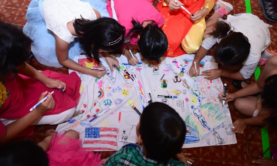 giao luu huu nghi viet lao tai my