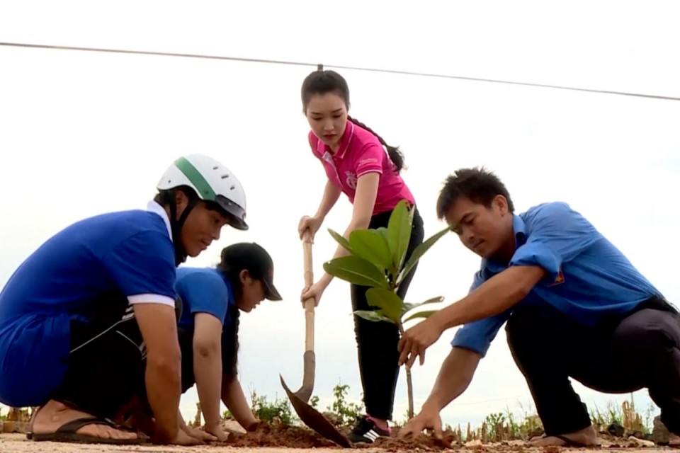 ve dep thien nguyen cua cua thi sinh hoa hau viet nam