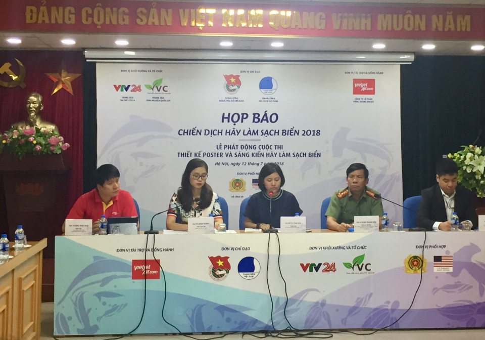 phat dong cuoc thi thiet ke poster va sang kien hay la sach bien