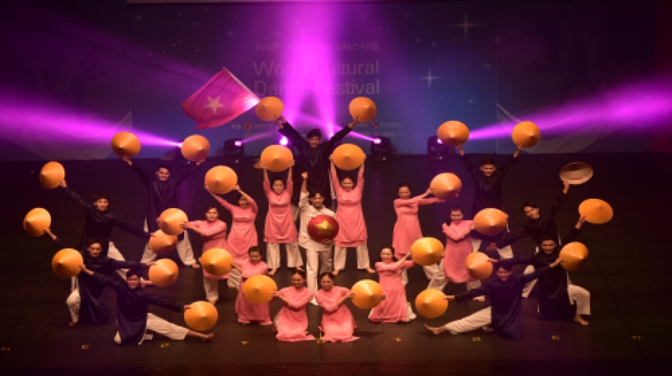 doi nhay viet nam doat giai trong iyf world cultural dance festival 2018 tai han quoc