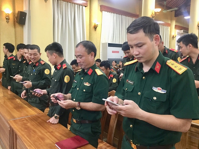 moi tin nhan mot tac long voi nan nhan chat doc da cam