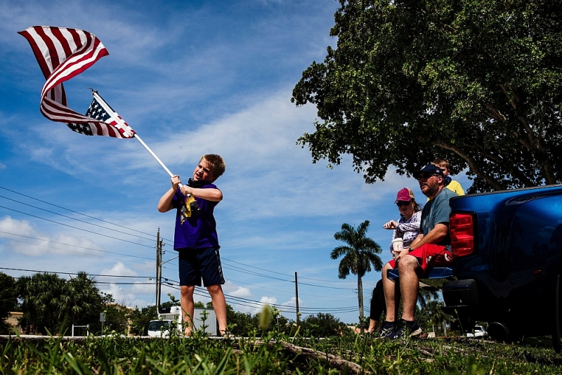 my dieu hanh bang may bay chao mung ngay quoc khanh