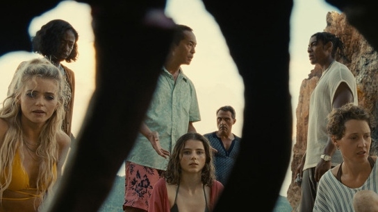 Phim kinh dị Old thành công nhờ ‘kế sinh lời’ của đạo điễn ‘phù thủy’ M.Night Shyamalan