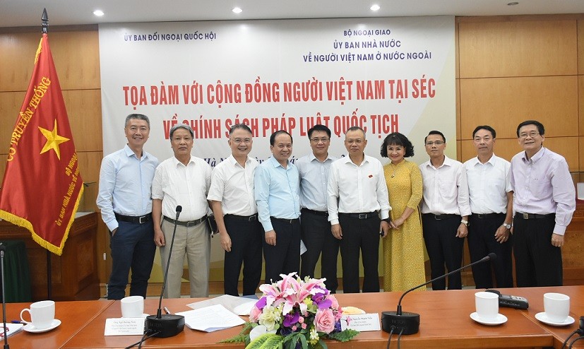 Chính sách pháp luật quốc tịch: Lắng nghe nguyện vọng người Việt tại Czech