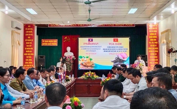 Nhiều hoạt động thắm tình hữu nghị Việt Nam-Lào tại huyện biên giới Quế Phong