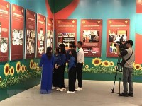 Nhiều kỷ vật xúc động tại Triển lãm ‘75 năm trọn nghĩa vẹn tình’