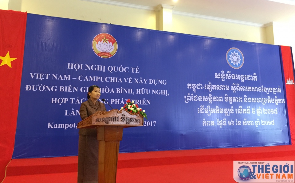 vi hoa binh huu nghi hop tac cung phat trien viet nam campuchia
