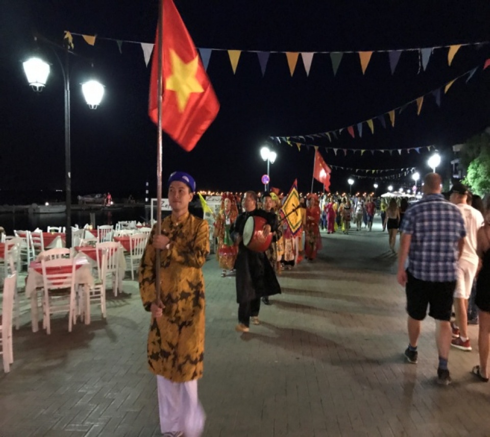viet nam tham gia le hoi van hoa dan gian quoc te tai lefkada